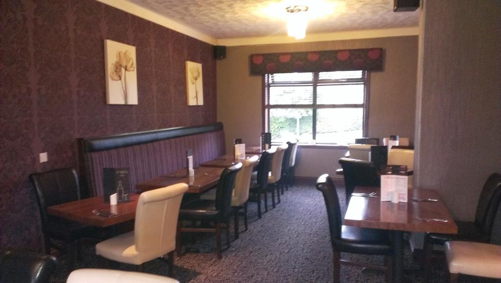 The Thistle Inn カムナック エクステリア 写真